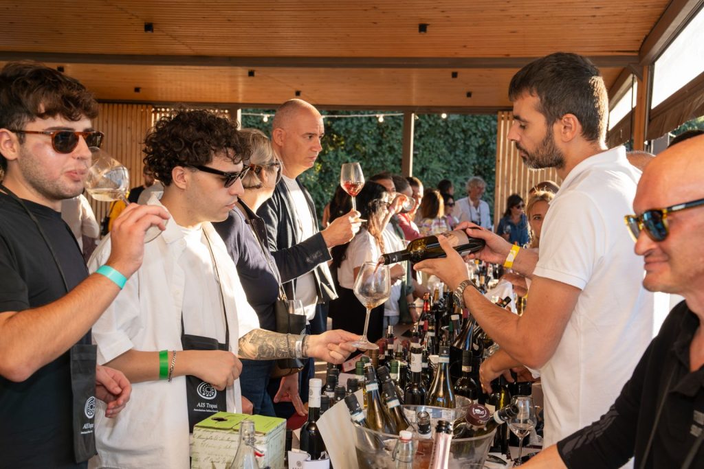 OpenAIS Trapani Wine Pop Fest: successo record a Misiliscemi con 2.000 presenze e una visione strategica per il futuro